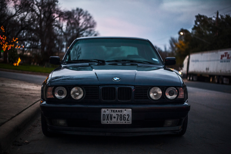 Illustration for article titled E34, as the sun went down, with a manual lens.